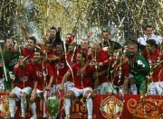 开云体育-欧冠决赛精彩绝伦，球迷沸腾不已！