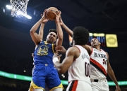 开云体育直播-勇士B队轻取湖人B队，乔治制霸全场的简单介绍