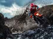 开云官网-当黄墙遇见雨林，多特蒙德对阵洪都拉斯友谊赛，莱万里程碑之夜的双重意义