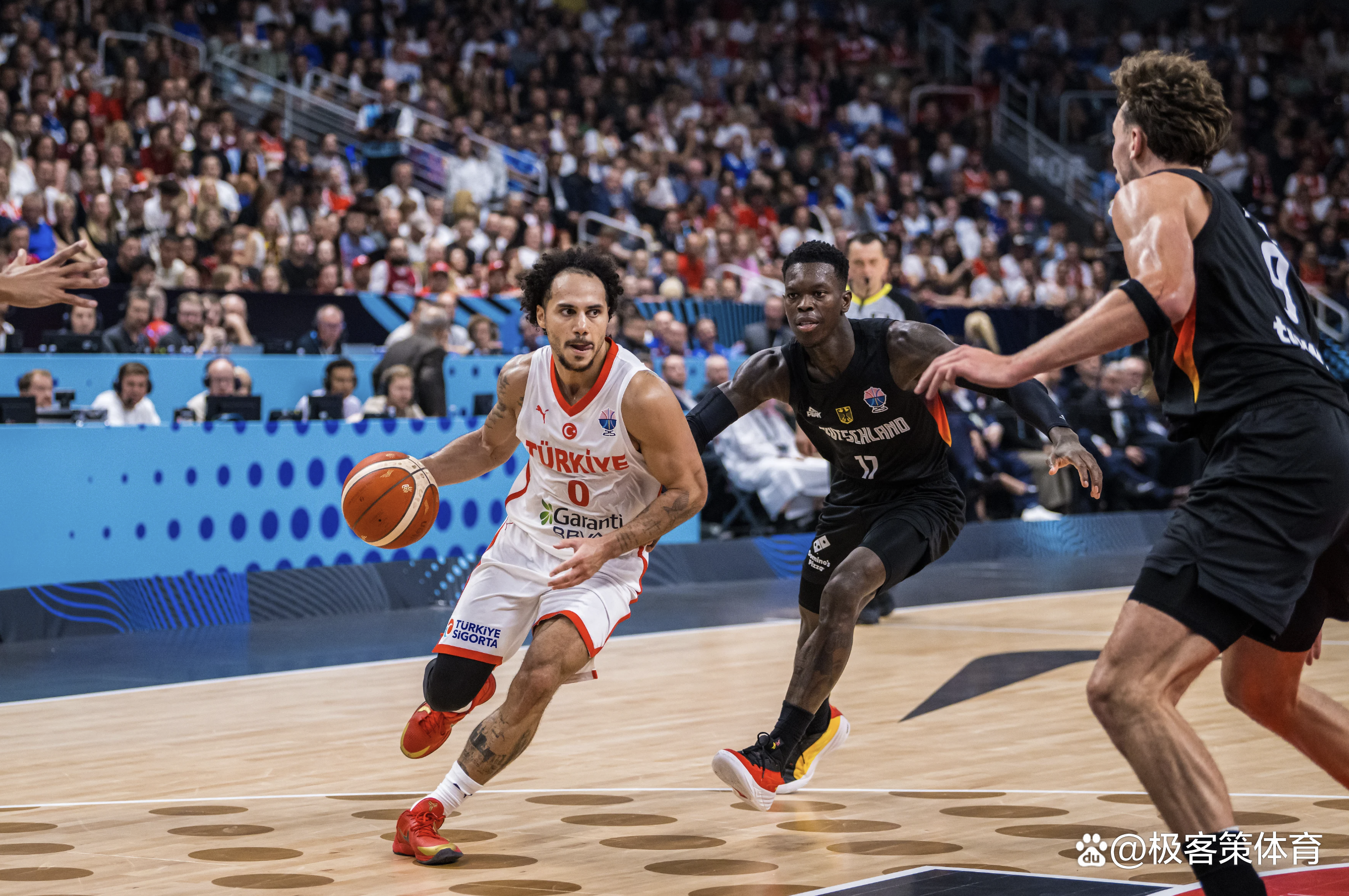 土耳其男篮完胜中国男篮,贝弗利惊艳世界 土耳其男篮完胜中国男篮,贝弗利惊艳世界