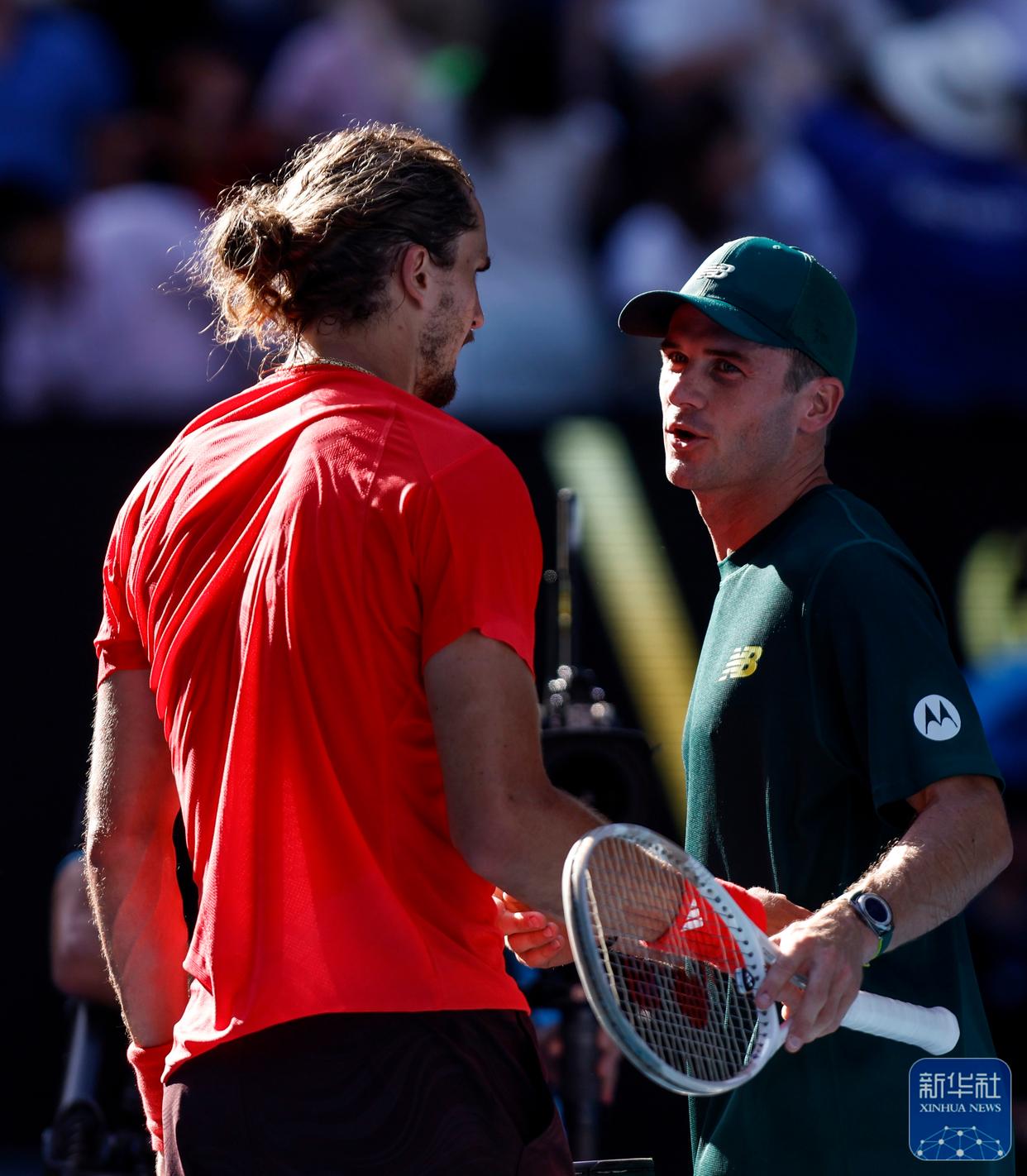 日本网球队翻盘英国网球队,兹维列夫三分雨点燃全场 日本网球队翻盘英国网球队,兹维列夫三分雨点燃全场