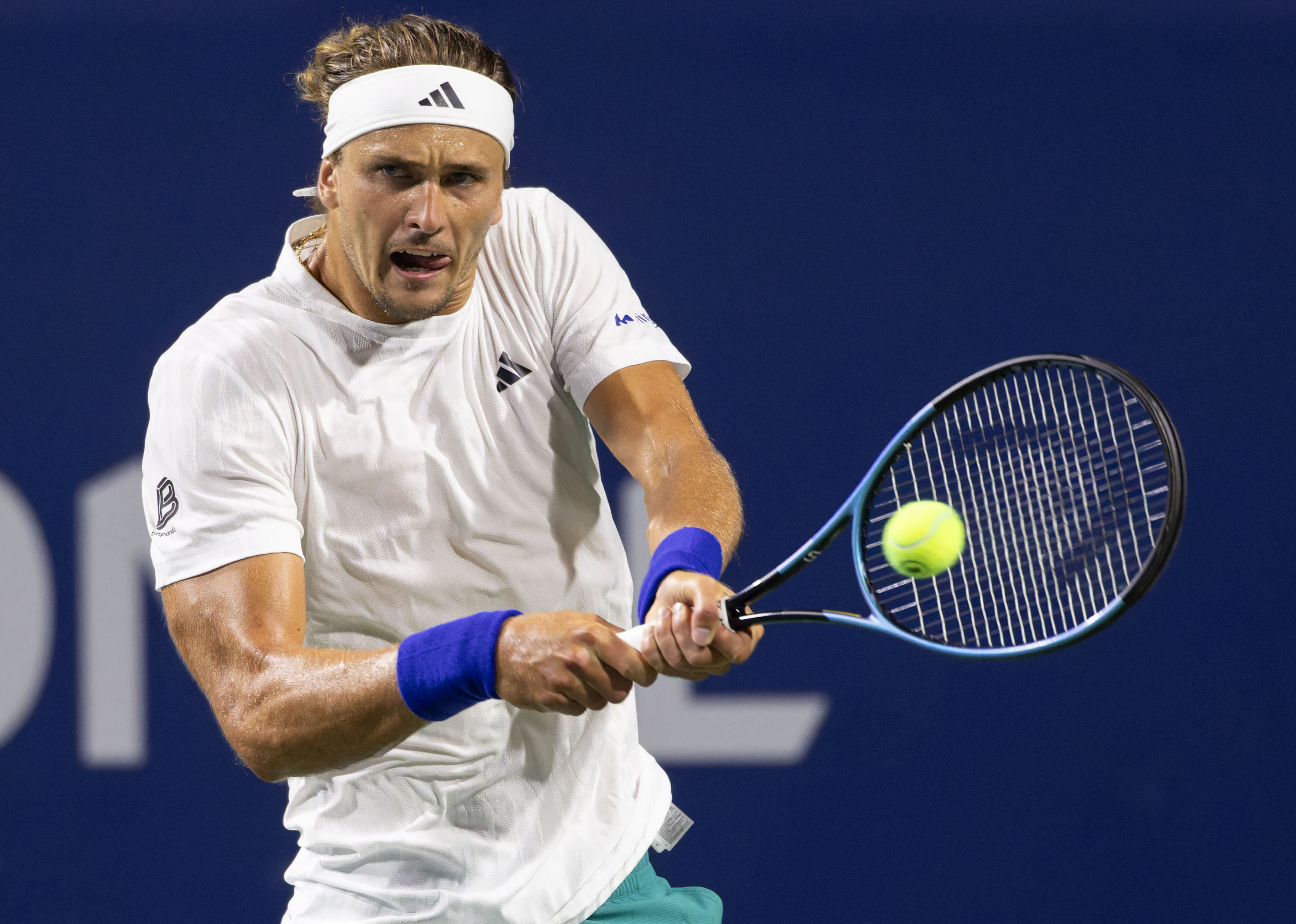 日本网球队翻盘英国网球队,兹维列夫三分雨点燃全场 日本网球队翻盘英国网球队,兹维列夫三分雨点燃全场