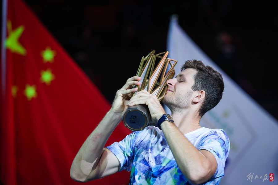 英国网球队完胜美国网球队,费德勒送出助攻 英国网球队完胜美国网球队,费德勒送出助攻