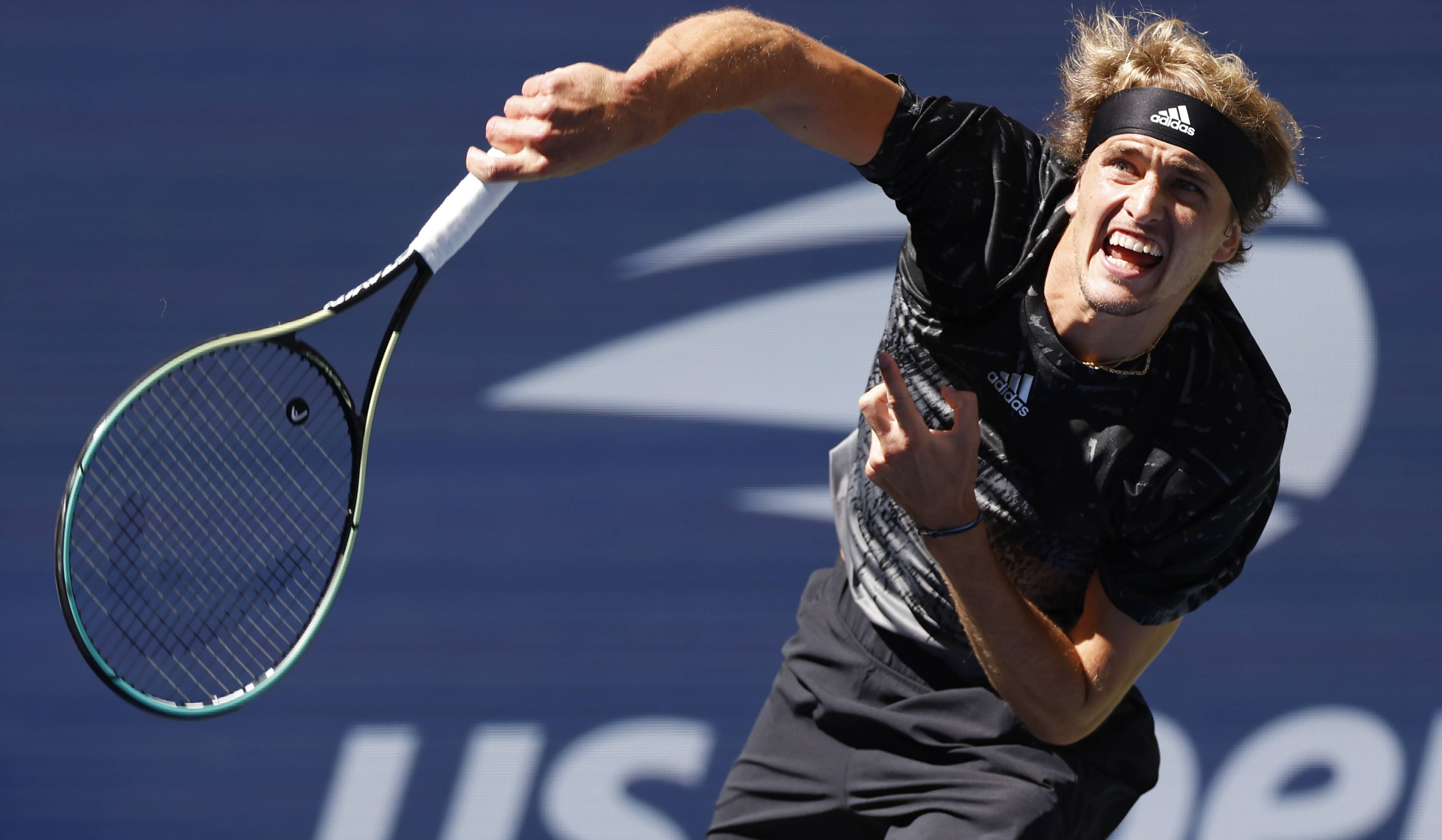 包含意大利网球队爆冷英国网球队，兹维列夫打破历史纪录的词条