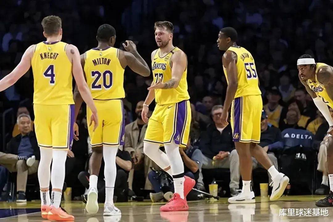 北京队翻盘灰熊,东契奇带队取胜 北京队翻盘灰熊,东契奇带队取胜