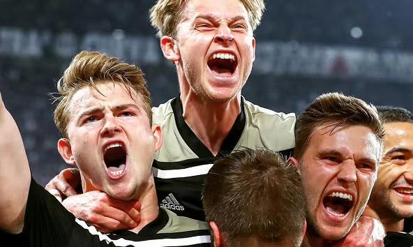 阿贾克斯惊险晋级，赢回荷兰风采