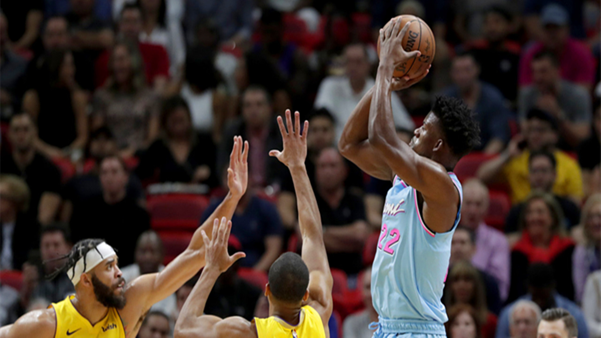 迈阿密热火队逆转胜利，全场表现抢眼的简单介绍