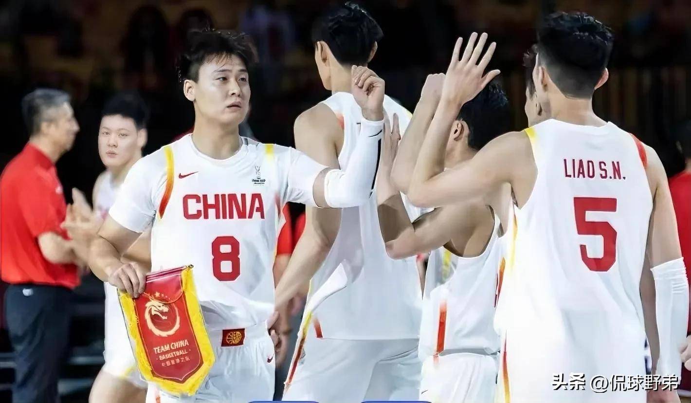 包含委内瑞拉男子篮球队在比赛中实现全胜的词条