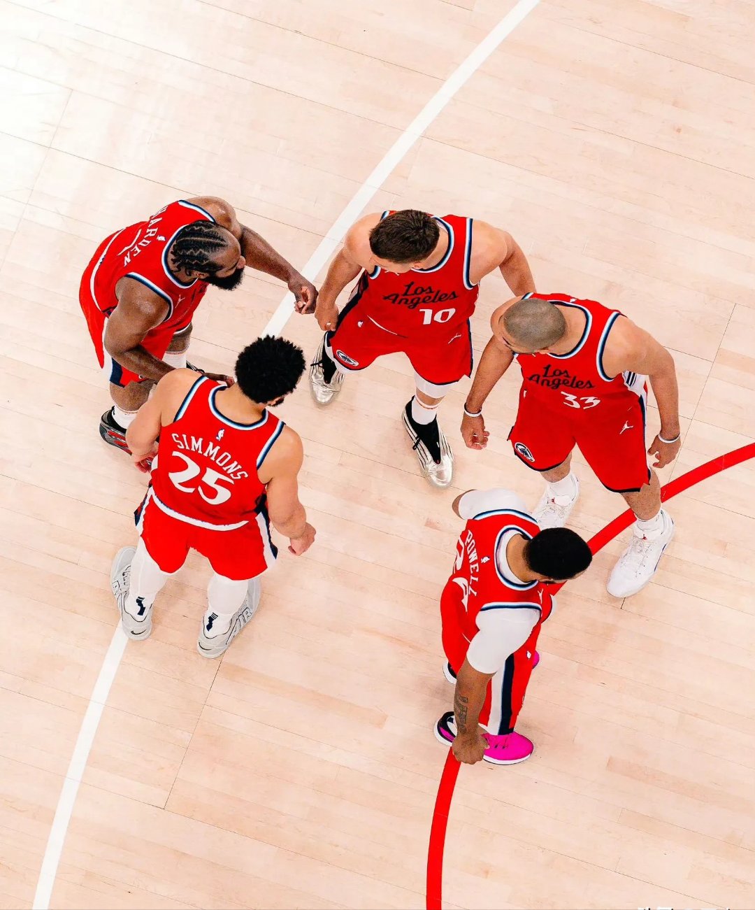 太阳队锋线爆发，击败实力不俗的对手的简单介绍