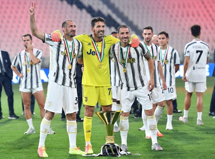 尤文图斯逆袭表现亮眼竞逐意甲冠军宝座的简单介绍