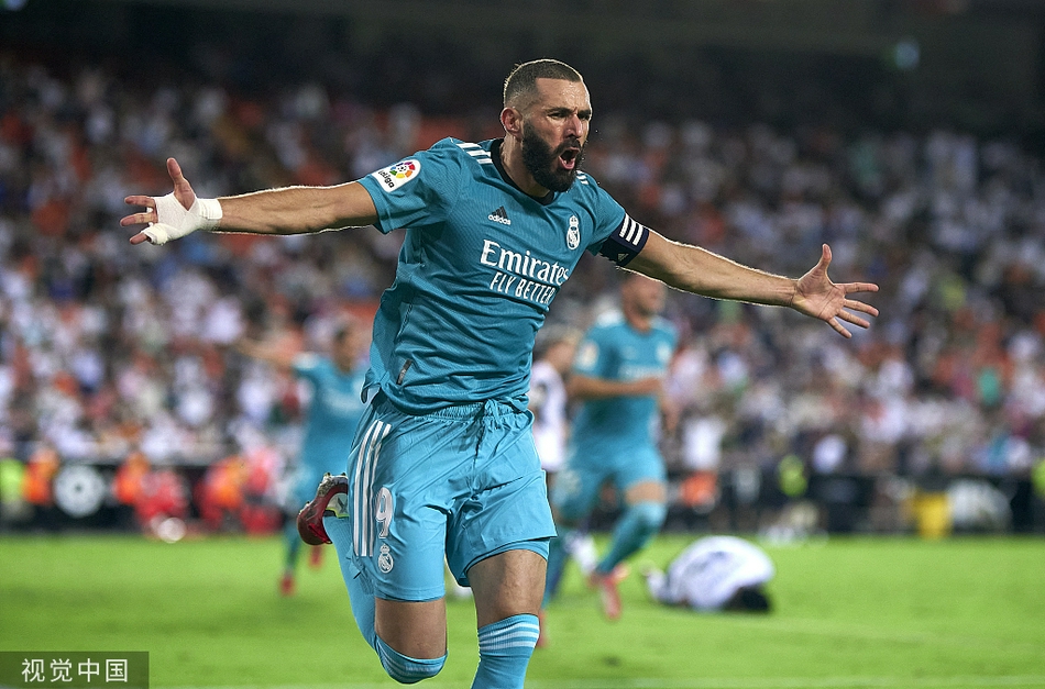 包含瓦伦西亚客场逆转，实现惊艳逆袭的词条