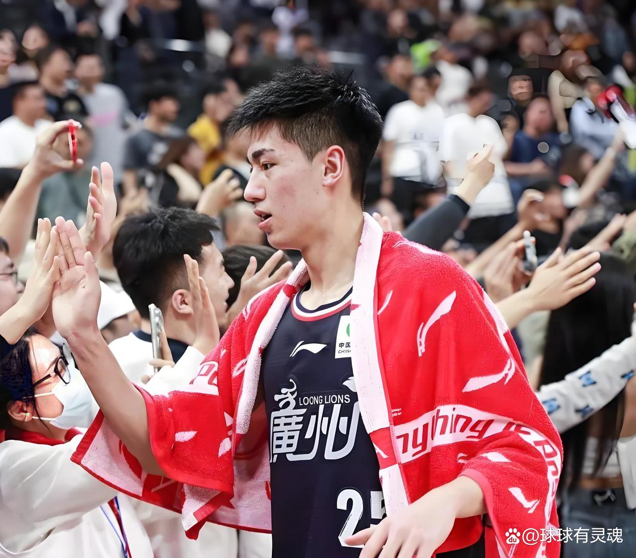 山东队主场胜辽宁男篮，豪取五连胜