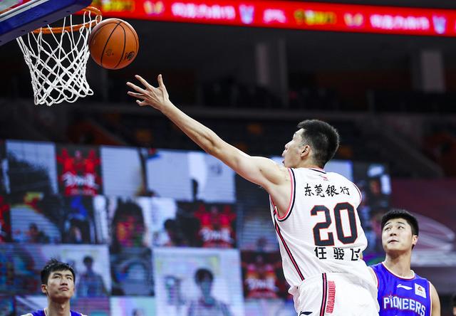 广东宏远队实现五连胜，领跑积分榜的简单介绍