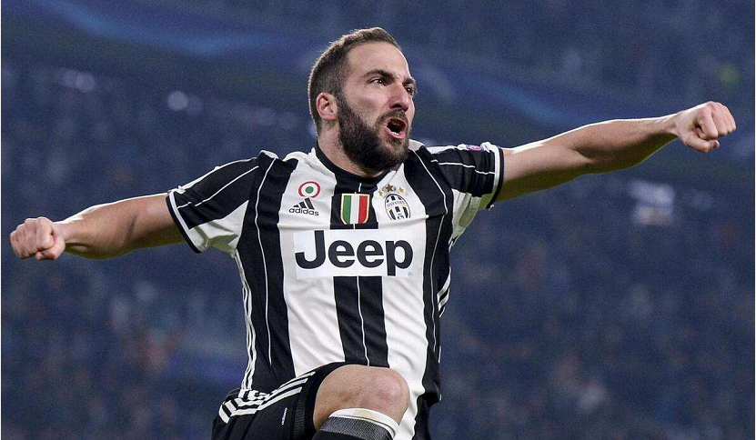 包含摩洛哥翻盘尤文，阿奎罗三分雨点燃全场的词条