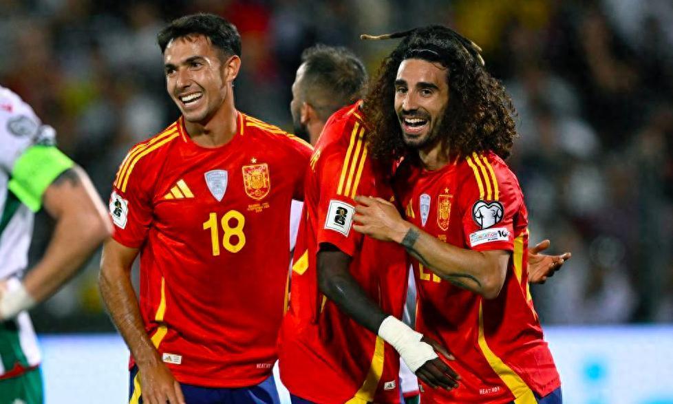 超级足球联赛决赛中四强战胜对手