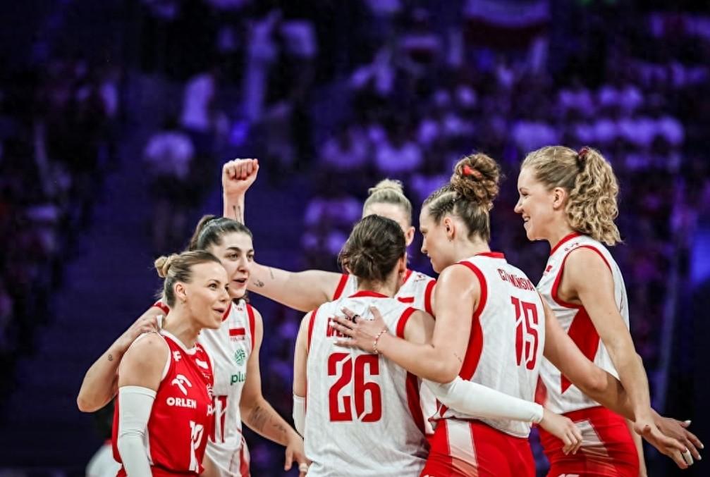 波兰队逆袭成功,势力全开 波兰队逆袭成功,势力全开