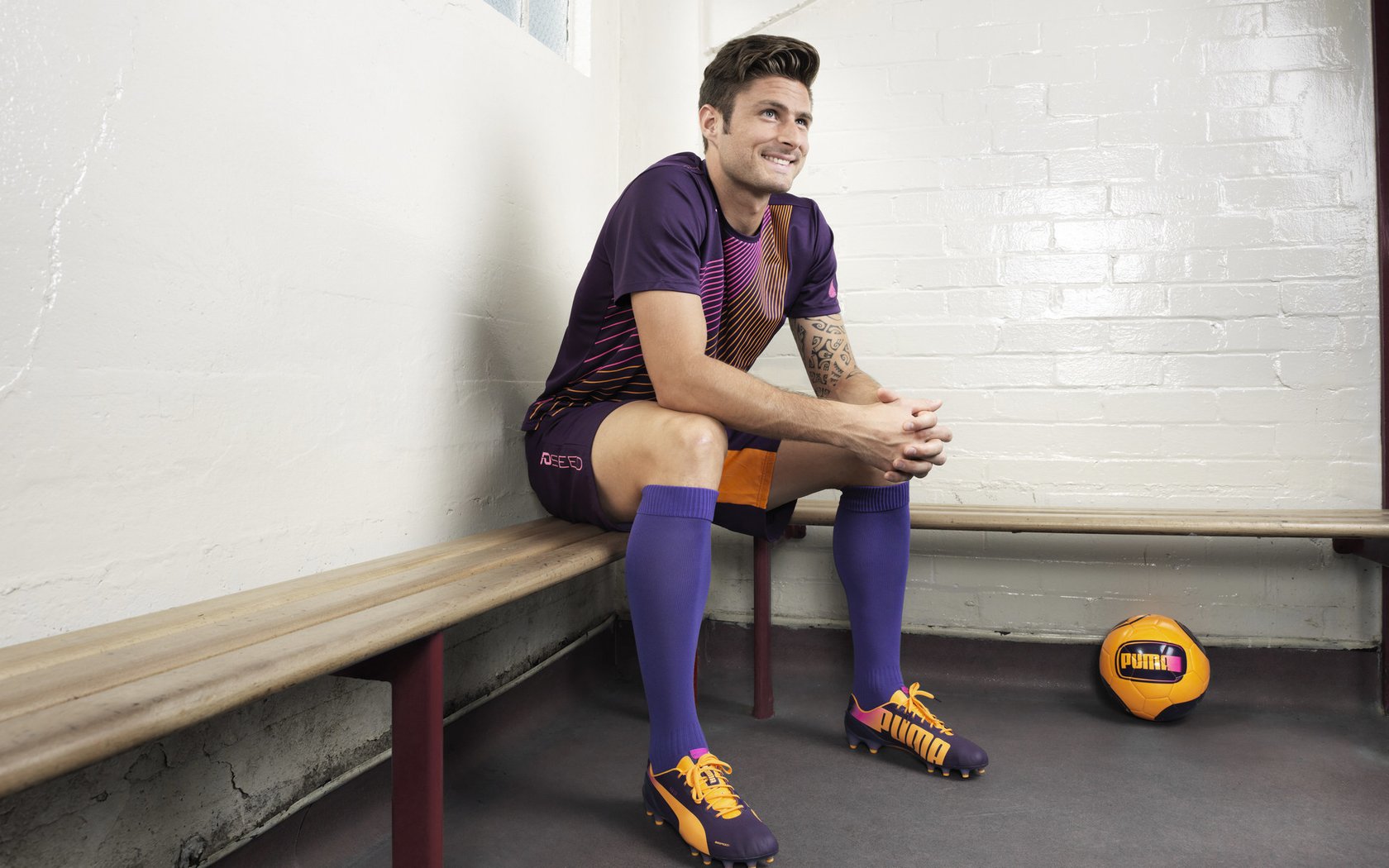 楚阿梅尼关键回合不手软,阿尔及利亚踏平哥斯达黎加